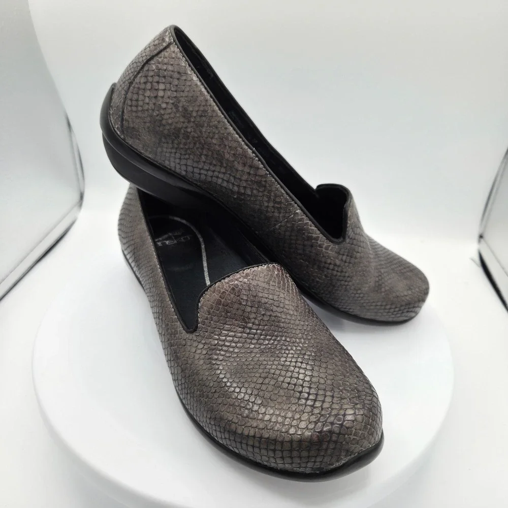 Dansko Aimee Grey Snakeskin Embossed Leather Loafers Slip On Shoes Womens 36